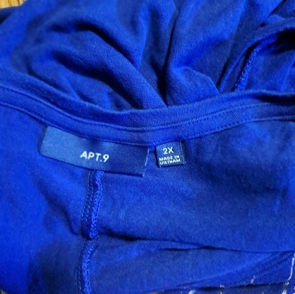 Apt.9 blouse size 2X - Picture 3 of 3
